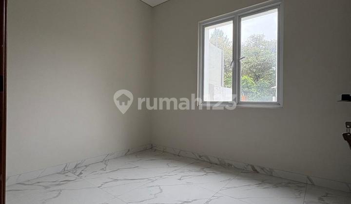 Jual Cepat Rumah Hoek Baru Bangun Mandiri The Icon Cosmo BSD City Tangerang 2