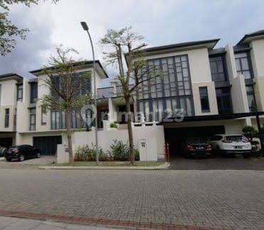  Rumah Mewah 2.5 Lantai Lancewood NavaPark BSD City 1