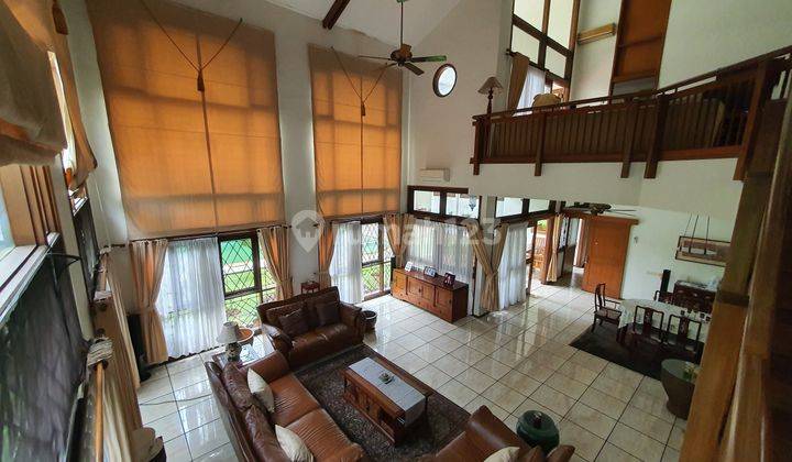 Rumah Hoek Nuansa Bali ada Pool di Teras Golf Bukit Golf BSD 1