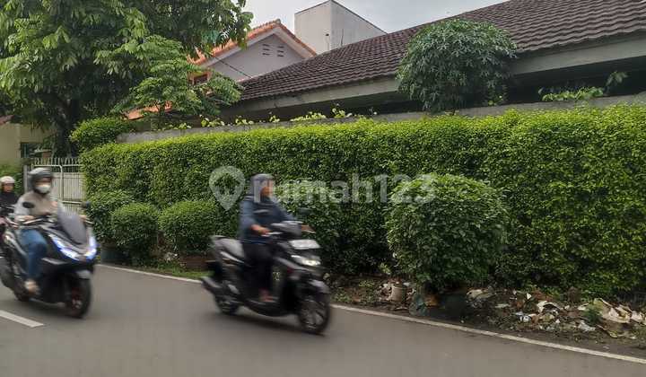 Dijual Rumah di Kawasan Usaha Kost di Pejompongan Jakarta Pusat