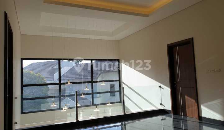 Dijual Brand New House Hoek Tropical Design di Bsd The Icon 2