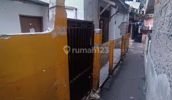 Rumah Di Jalan Pasar Inpres Jakarta Selatan Shm 2