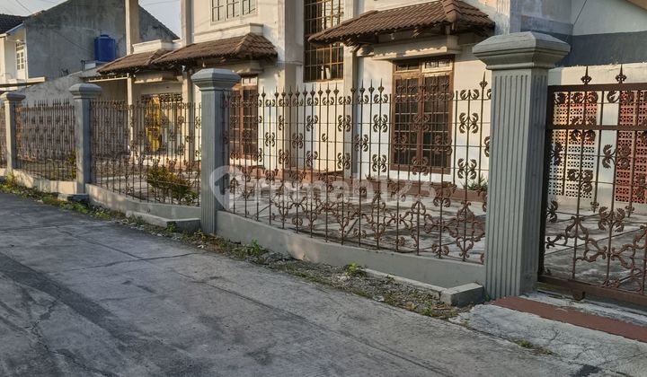 Rumah Mewah Luas Di Batu Indah Batununggal, Kota Bandung