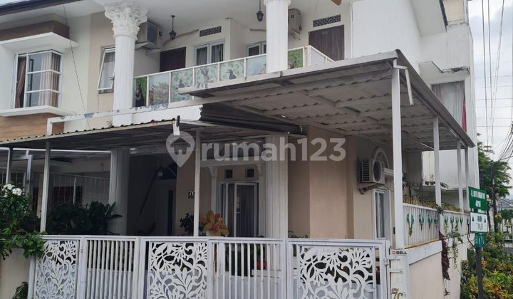 Ready-to-Occupy House Hook, Batu Indah, Batununggal, Bandung Ready-to-Occupy House Hook, Batu Indah, Batununggal, Bandung