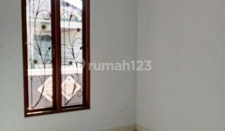 Quick Sale Ready-to-Live House in South Denpasar 2