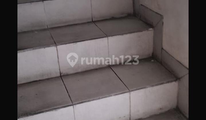 For sale: A very strategically located shop house on Mahendradatta Street. 2