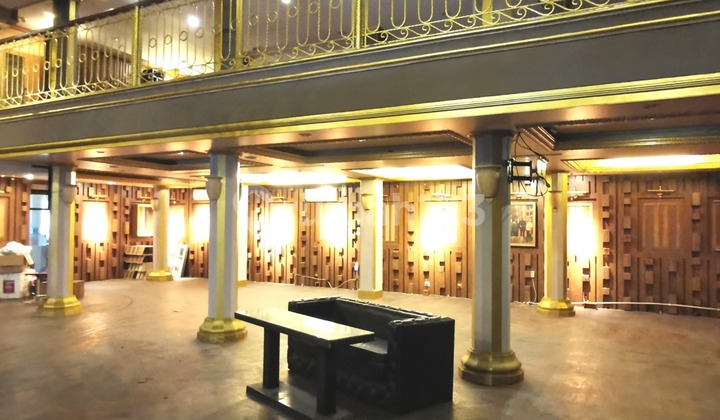 Di Jual Rumah ex cafe kebayoran baru