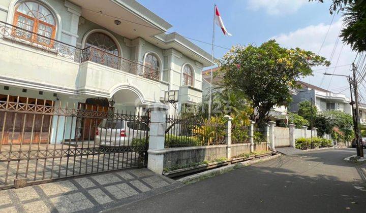 Di Jual Rumah bagus Taman Kedoya Baru  2