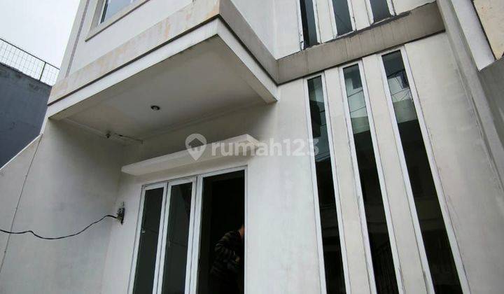 Di Jual Rumah Jeruk Manis siap huni  2