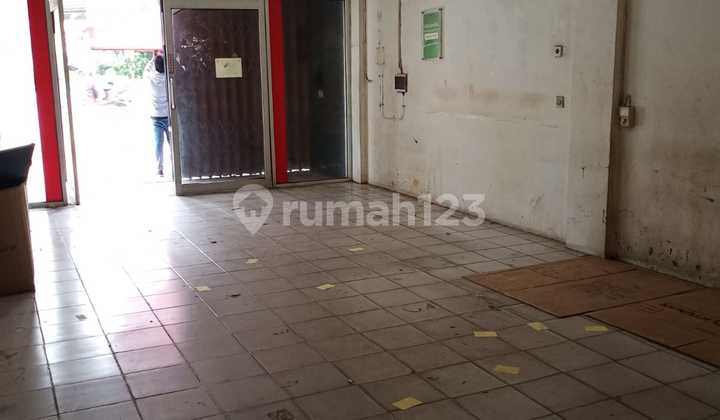 For Sale: Latumenten Angke Street-Facing Shop House 2