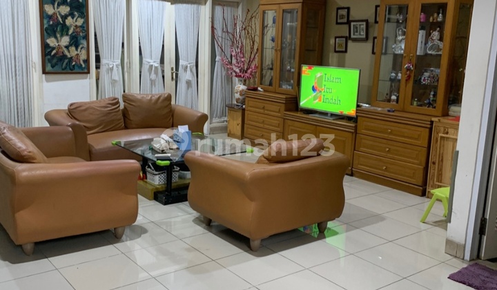 Dijual Rumah Permata Buana Lt.230m 2