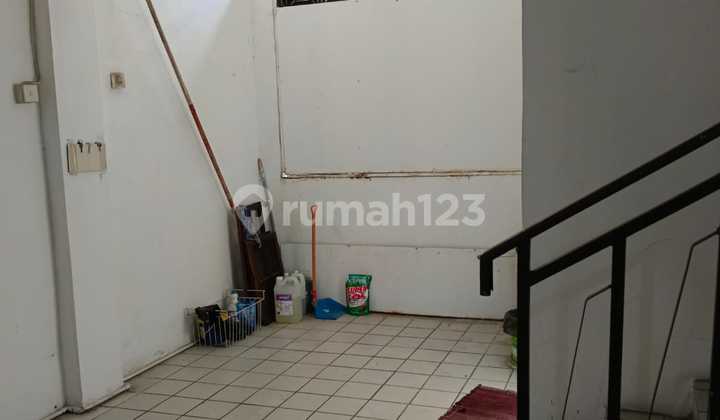 Di Sewa Ruko Latumenten Raya 2