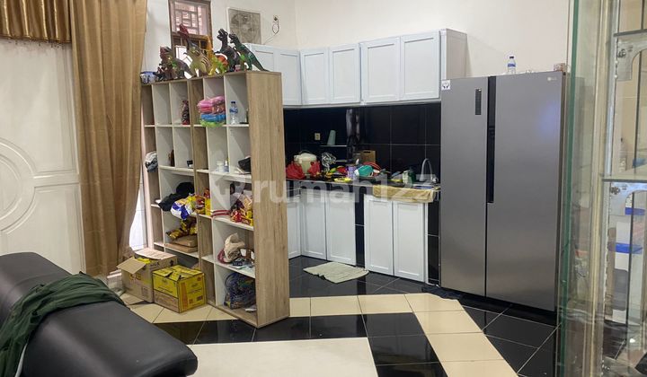 For Sale New 4-Story House in Jembatan Lima