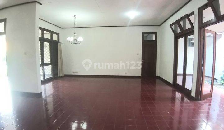 Sewa Rumah Siap Huni di Palmerah 9