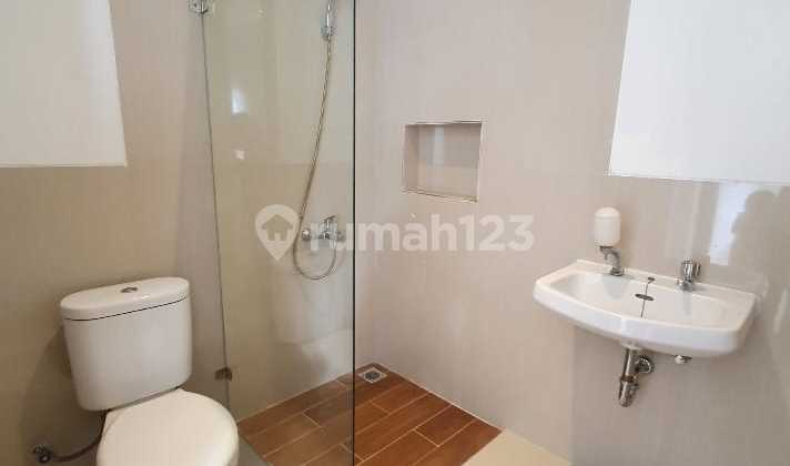 For Sale Cheap House in Cinere Complex 2