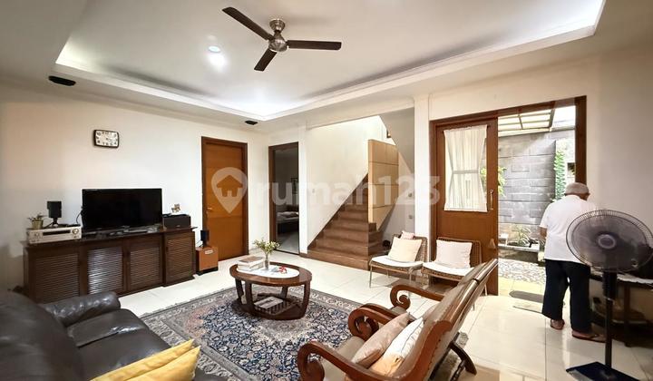 Rumah Mewah 2 Lantai di Bintaro Sektor 3 - Harga Nego! 1