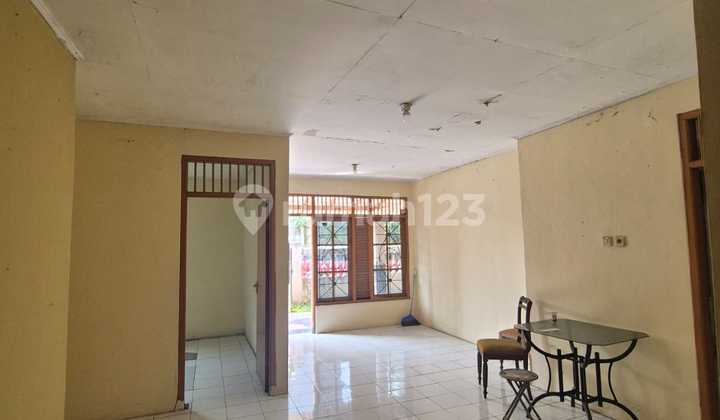 Home in Bintaro, Land Price Calculation, Strategic Location Near Train Station.