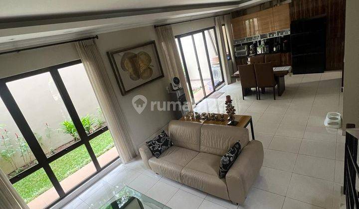 RUMAH  GREEN  COVE  BSD SIAP HUNI SEMI FURNISHED RAPIH 2