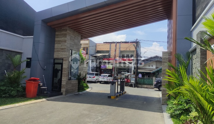 Rumah dijalan Anggrek Raya Kebon Jeruk 5
