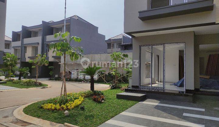 Rumah Mewah 3 Lantai Dijual di Jakarta Barat Kebon Jeruk - Pernikahan Nyaman dengan Gaya Hidup Modern 15