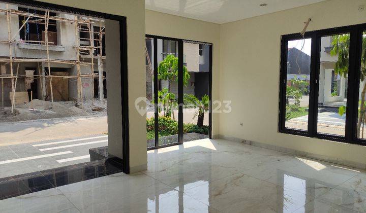 Rumah Mewah 3 Lantai Dijual di Jakarta Barat Kebon Jeruk - Pernikahan Nyaman dengan Gaya Hidup Modern 18
