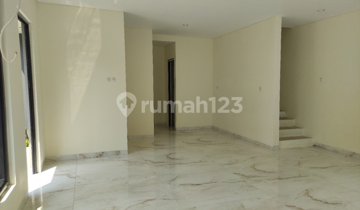 Rumah Mewah 3 Lantai Dijual di Jakarta Barat Kebon Jeruk - Pernikahan Nyaman dengan Gaya Hidup Modern 20