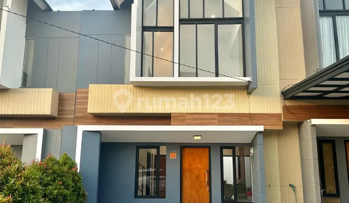 Rumah 2 Lantai Dekat Tol, Harga 1,4 Milyar, Dapat Cashback 72 Juta. Rumah 2 Lantai Dekat Tol, Harga 1,4 Milyar, Dapat Cashback 72 Juta.