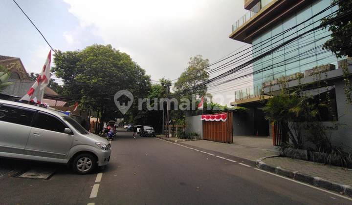 BUILDING FOR QUICK SALE IN CIK DITIRO MENTENG, BELOW MARKET PRICE