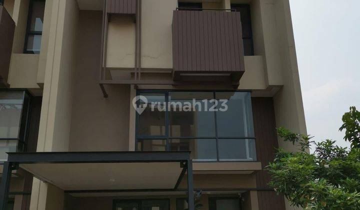 Rumah Hoek Cantik di di Tabebuya cluster impresahaus R bsd. Harga murah 1