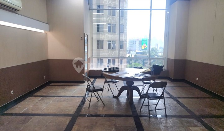 Kantor dijual siap pakai lokasi di Grand Slipi Tower, 0024 Tat