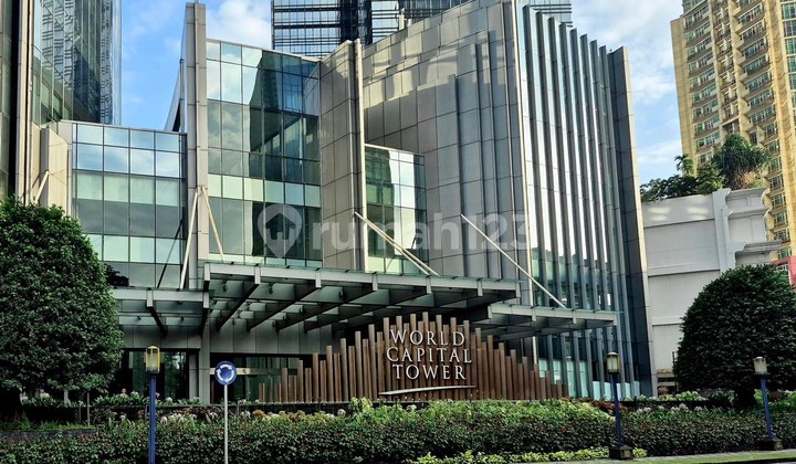 Ruang kantor rapih siap pakai lokasi di daerah Kuningan, 0022 Mov