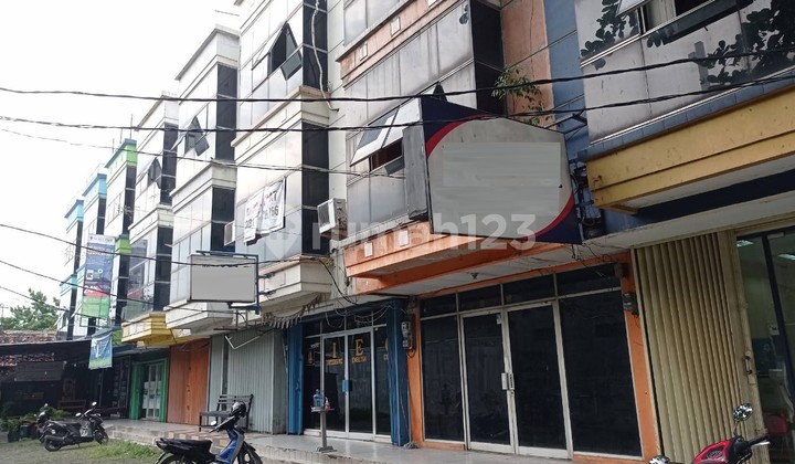 Strategically Located Shop House in Daan Mogot Area, 0015 Erw Strategically Located Shop House in Daan Mogot Area, 0015 Erw