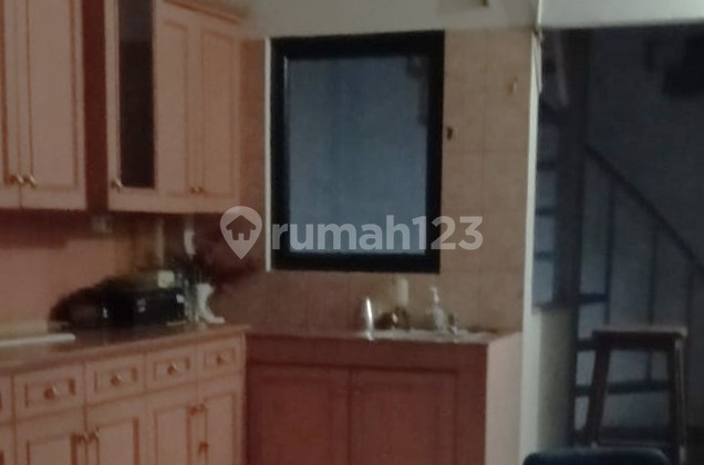 Ready-to-use shophouse in a strategic location at Duta Garden, 0074 Dad 2