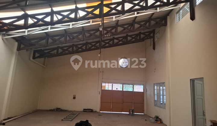 Warehouse Ready for Use Located in the Cengkareng Area, 0030 Buderd