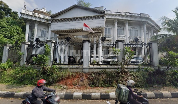 For Rent Ready-to-Use Good Commercial Space in Pondoh Indah, 0036 Square