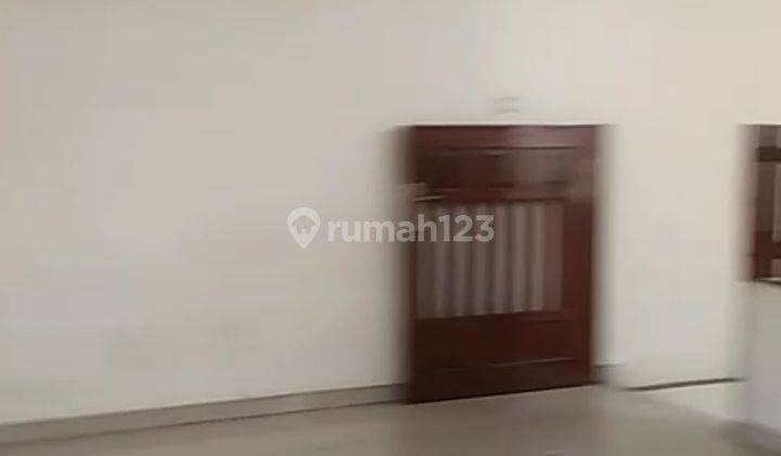 Rumah Unfurnished Kontrakan di jl soekarno hatta, Semarang Timur 2