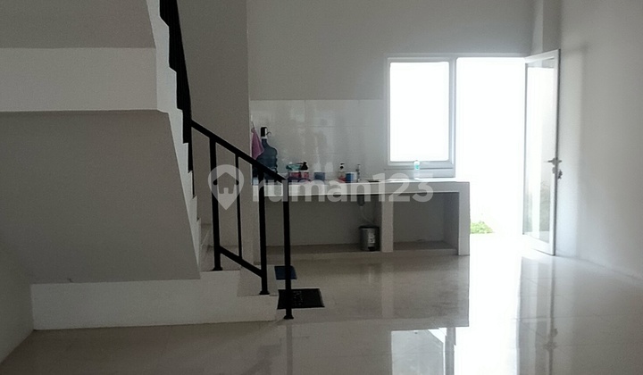 Ruko Bsb Siap Pakai Ada View Danau 2