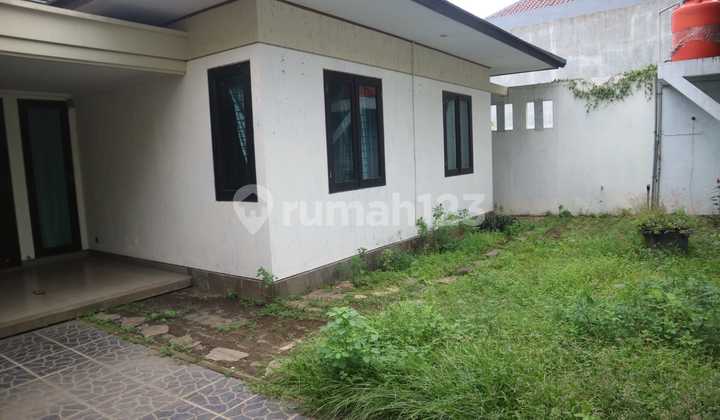 Rumah Nyaman Di Semarang Selatan  2