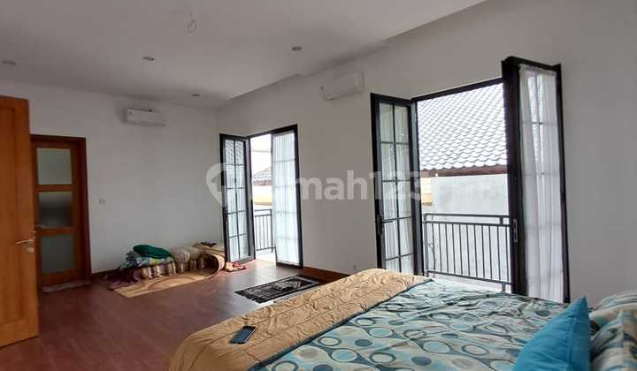 Rumah Modern Di Semarang Selatan 2