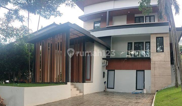 Rumah Cantik 3 Lantai Dan Siap Huni,kolam Renang,model Minimalis 1