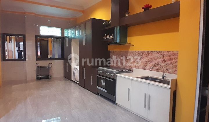 Pearl Villa Cigombong 2