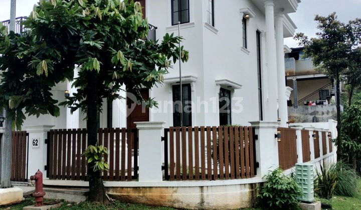 Rumah Siap Huni Classic Modern,2 Lantai,di Hook,depan Green Area