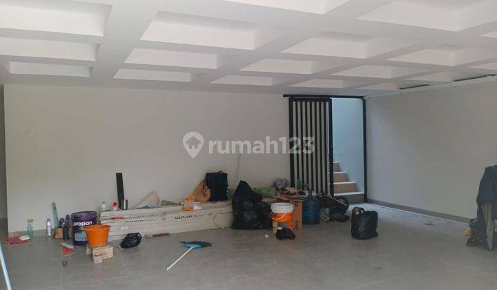 Rumah Baru 3 Lantai,kolam Renang,view Gunung,depan Taman 2