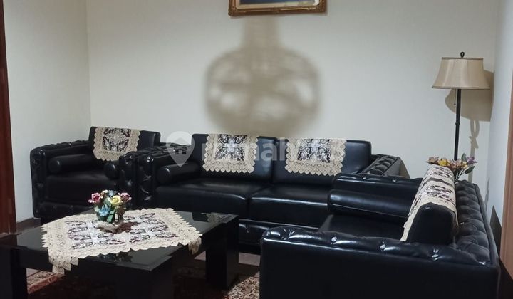 Rumah Mewah 2 Lantai Strategis, Asri dan Nyaman Citra Grand - SHM 2