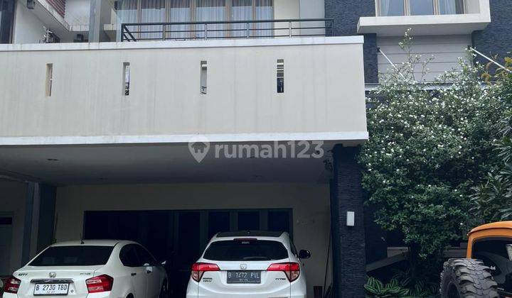 Rumah Mewah 3.99M di Raffles Hills Cibubur. 2