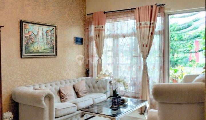 Rumah Hoek Dengan Design Interior Memukau di Cibubur Country. 1