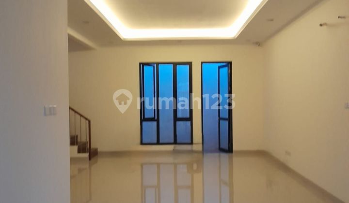 Rumah Exclusive Semi Boulevard Plus BBQ Area Citra Gran, Cibubur 2