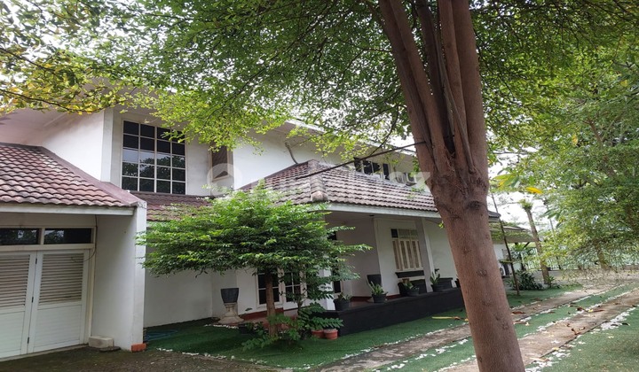 Rumah Mewah Semi-Furnished Plus Private Pool, Jaka Sampurna - SHM Rumah Mewah Semi-Furnished Plus Private Pool, Jaka Sampurna - SHM