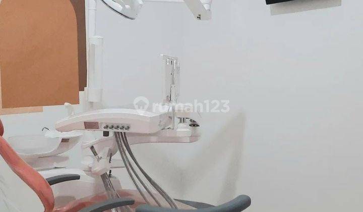 Jual Klinik Kesehatan di Jalan Raya Kranggan Cibubur. 2