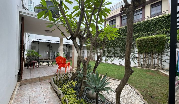 Rumah Mewah Luas Strategis, Kemang Pratama Regensi Bekasi - SHM 2